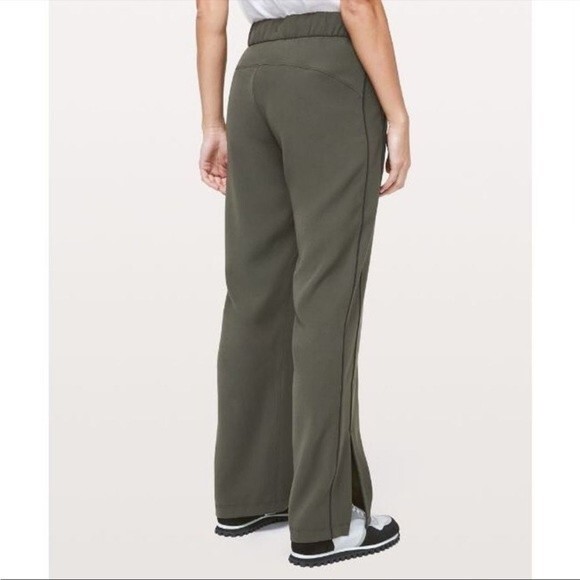 Lululemon On the Right Track Pant in Dark Olive Green 8 NWOT - Picture 2 of 12